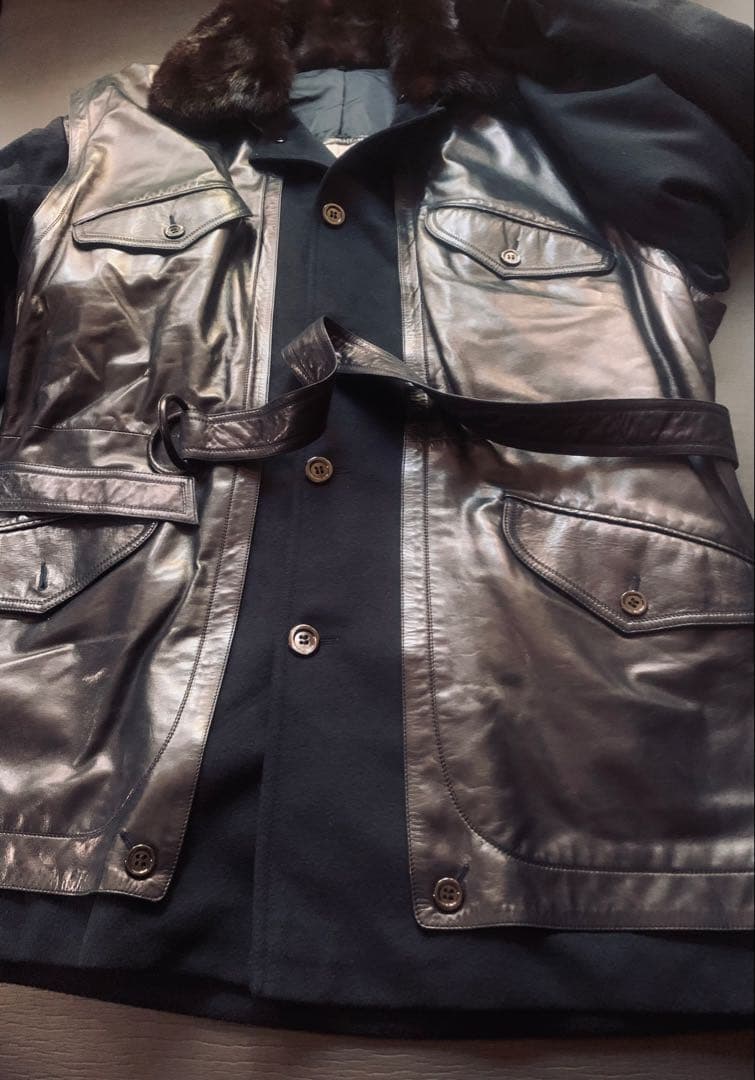 アバンギャルドでラグジュアリーなフレンチヴィンテージコート　極上の仕立て