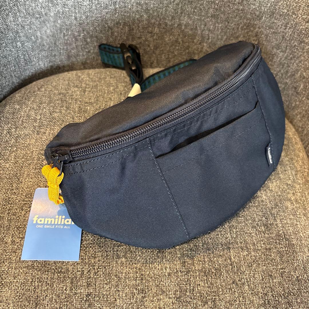 ファミリア　ボディバッグ