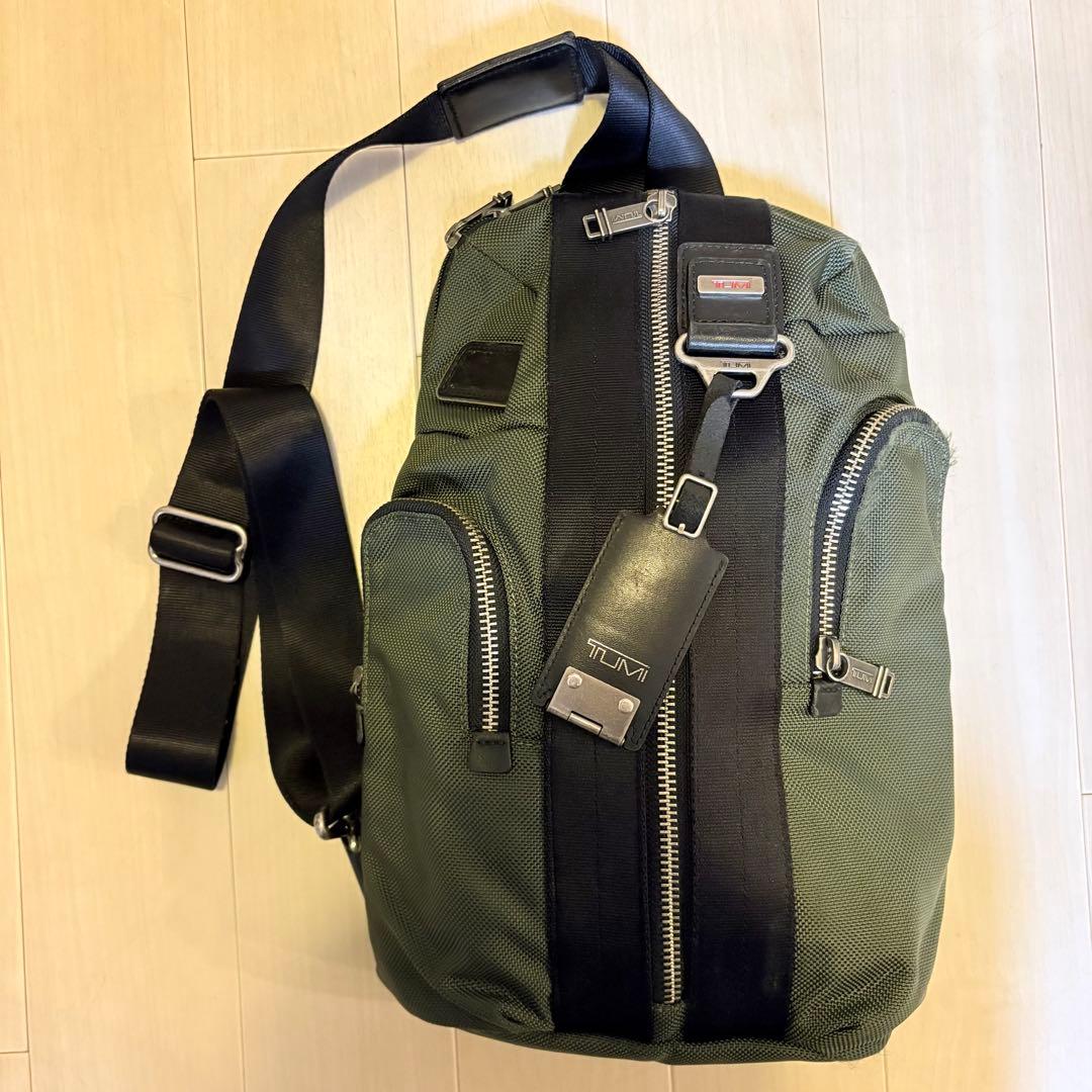 TUMI Alpha Bravo スリング ボディバッグ