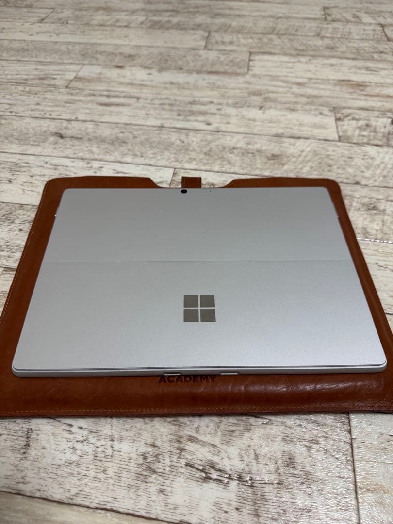 Surface pro8本体＆純正Signitureキーボード&純正ペン付き