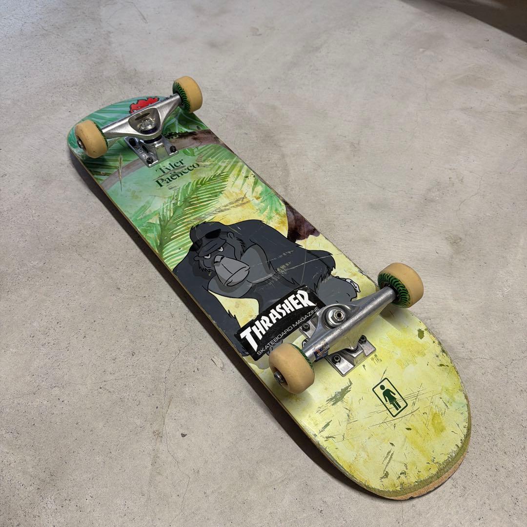 スケートボード　ガール