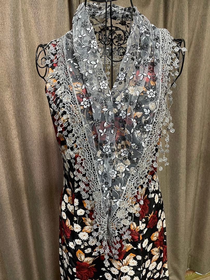 フラメンコ衣装　ワンピース・シージョ２点つき