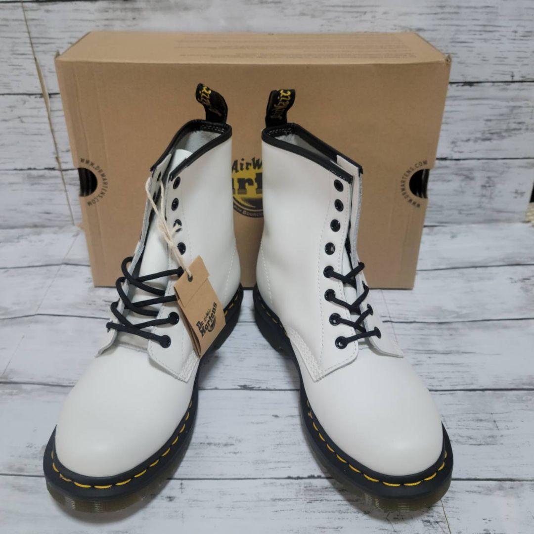 24cm Dr. Martens ホワイト レースアップブーツ