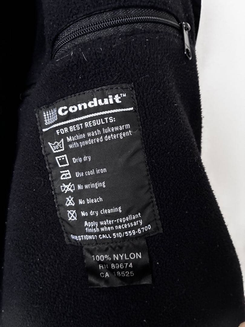 MOUNTAIN HARD WEAR CONDUIT マウンテンパーカー