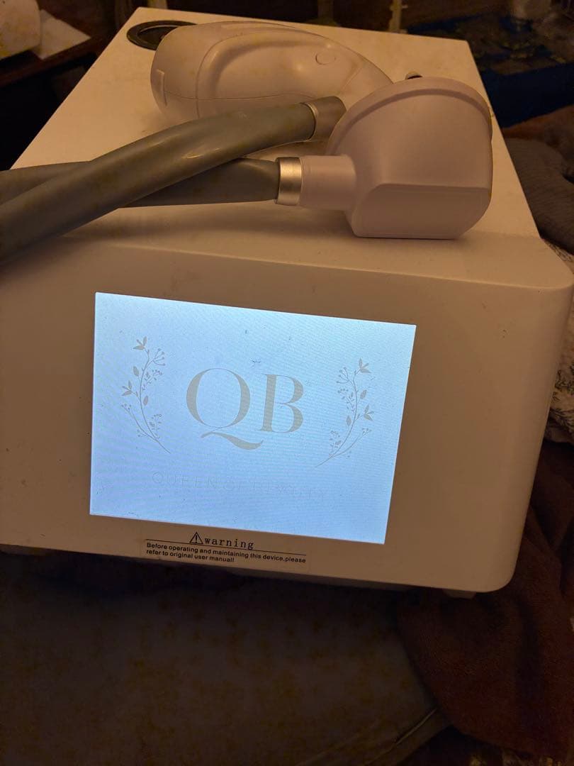 HIFU 美顔器　定価100万　小顔リフトアップ