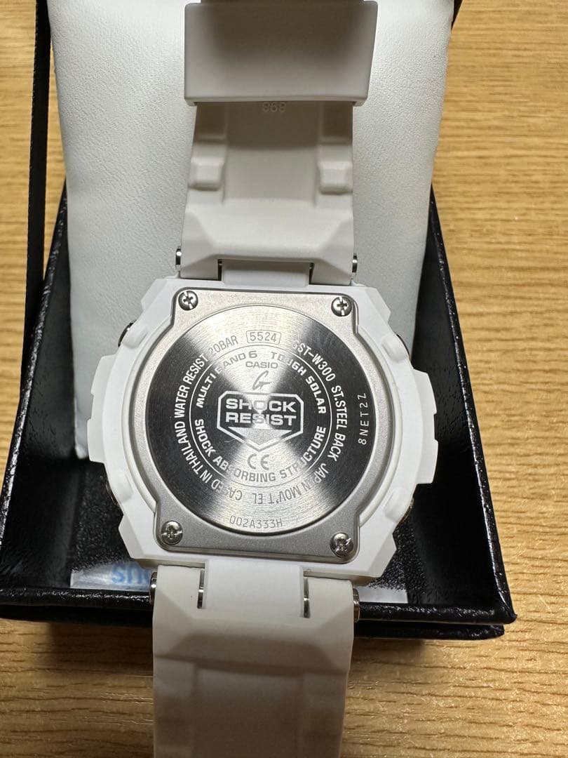 美品 G-SHOCK GST-W300-7AJF G-STEEL 白 電波
