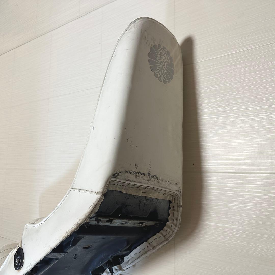 GSX250E ゴキ 3段シート タックロールシート　白　エナメル　45cm