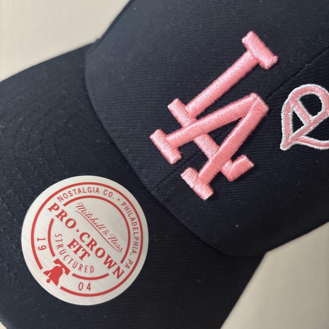 MLB×BLACKPINK LISA着用