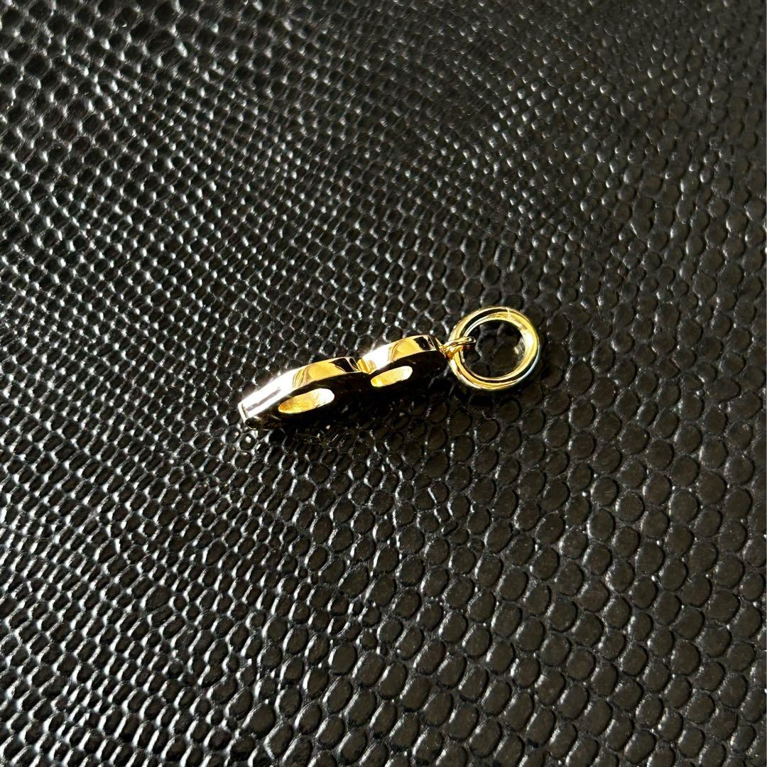 最終値下げ　K18YG DIA ナンバーチャーム 「8」　トップのみ