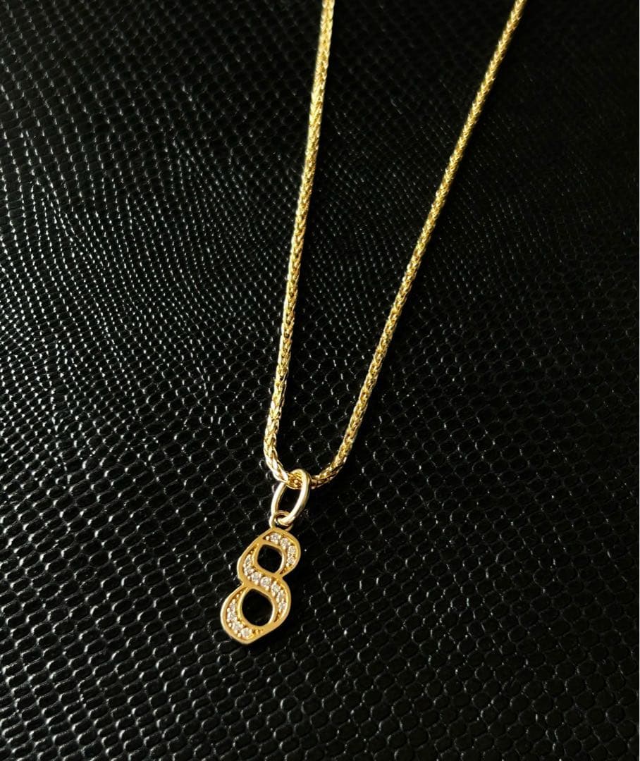 最終値下げ　K18YG DIA ナンバーチャーム 「8」　トップのみ