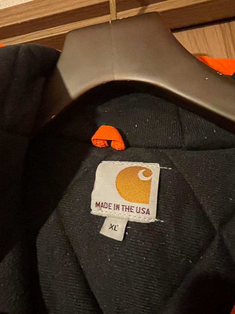 カーハート　アクティブジャケット　オレンジ