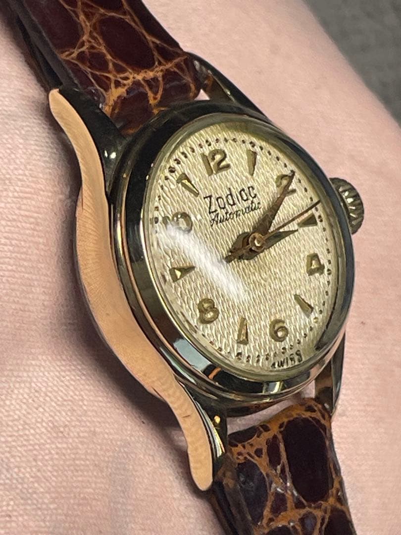 70's YellowGold 厚い金張 SWISS Zodiac 自動巻　稼働