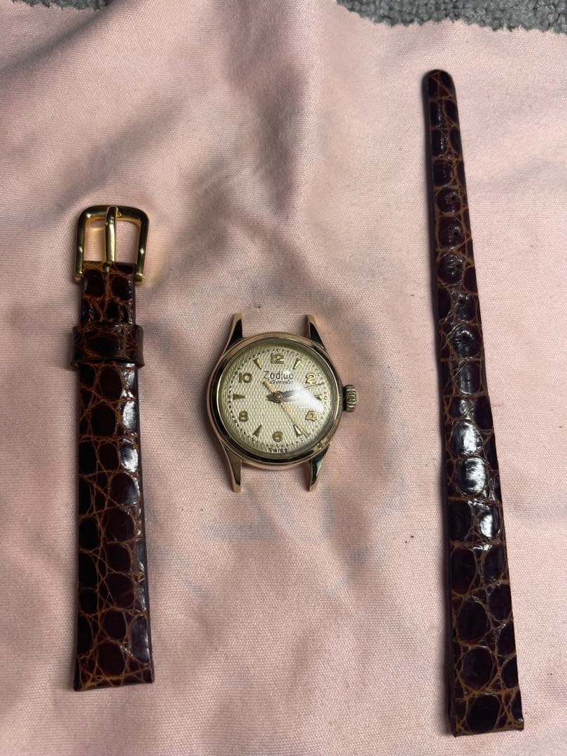 70's YellowGold 厚い金張 SWISS Zodiac 自動巻　稼働