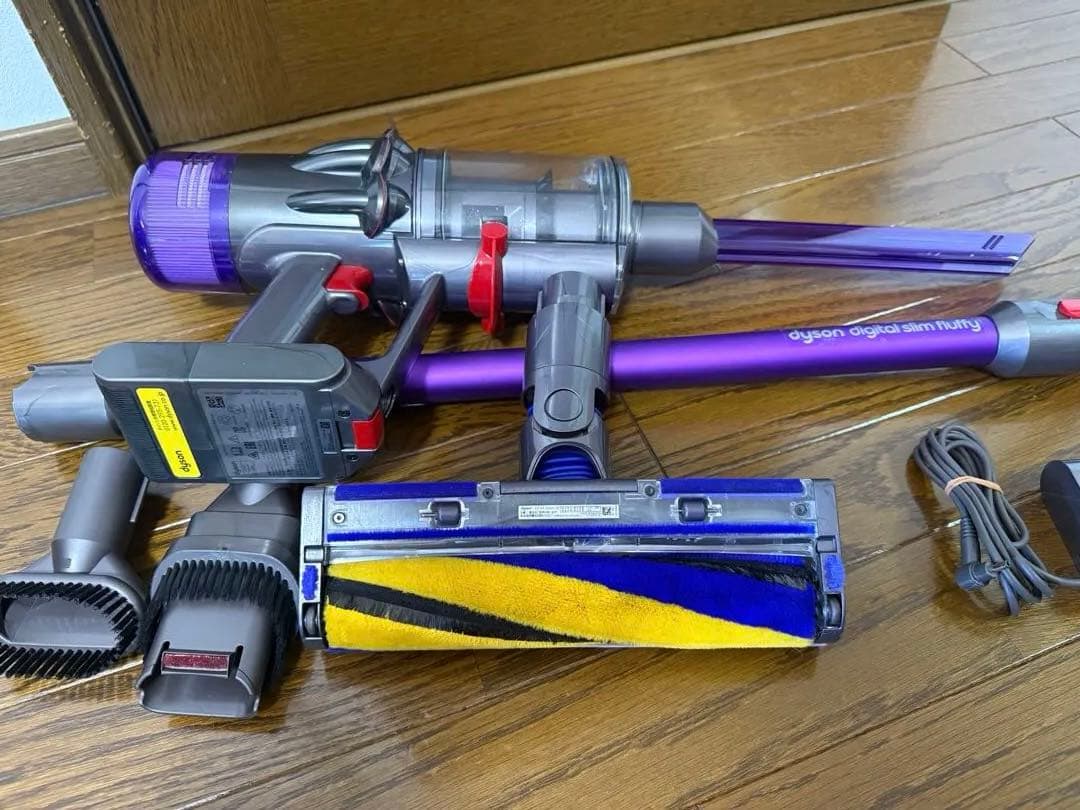 期間限定値下げ中 V12 SV18 ダイソンスティッククリーナー　完動良品