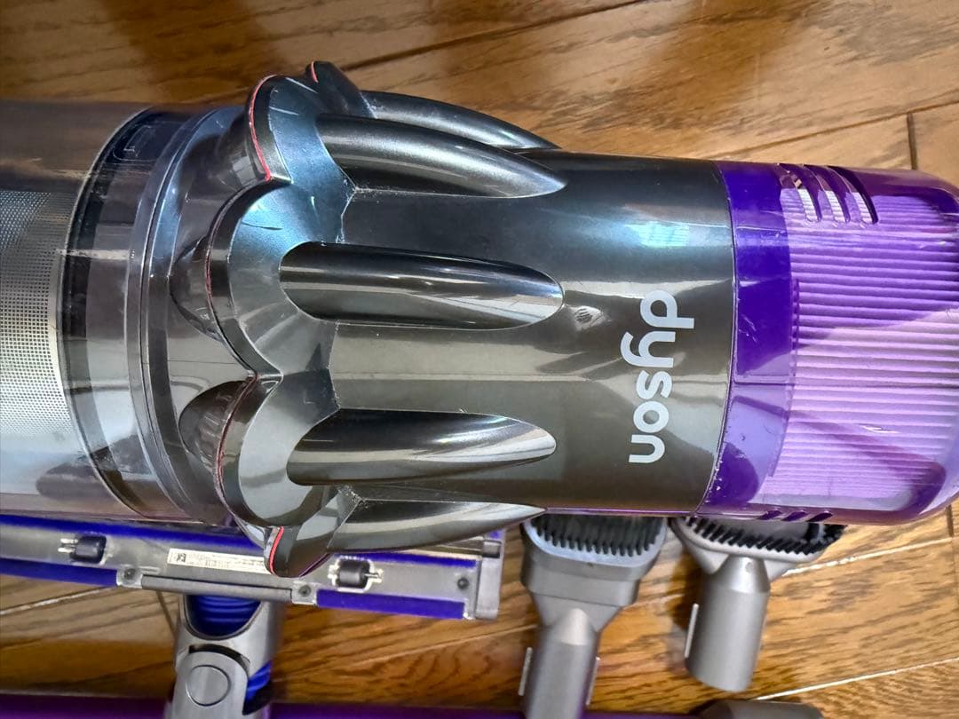 期間限定値下げ中 V12 SV18 ダイソンスティッククリーナー　完動良品