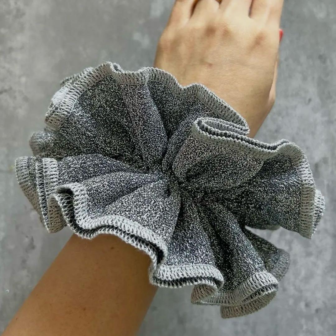 GOOD SQUISHシルバー フリル シュシュ