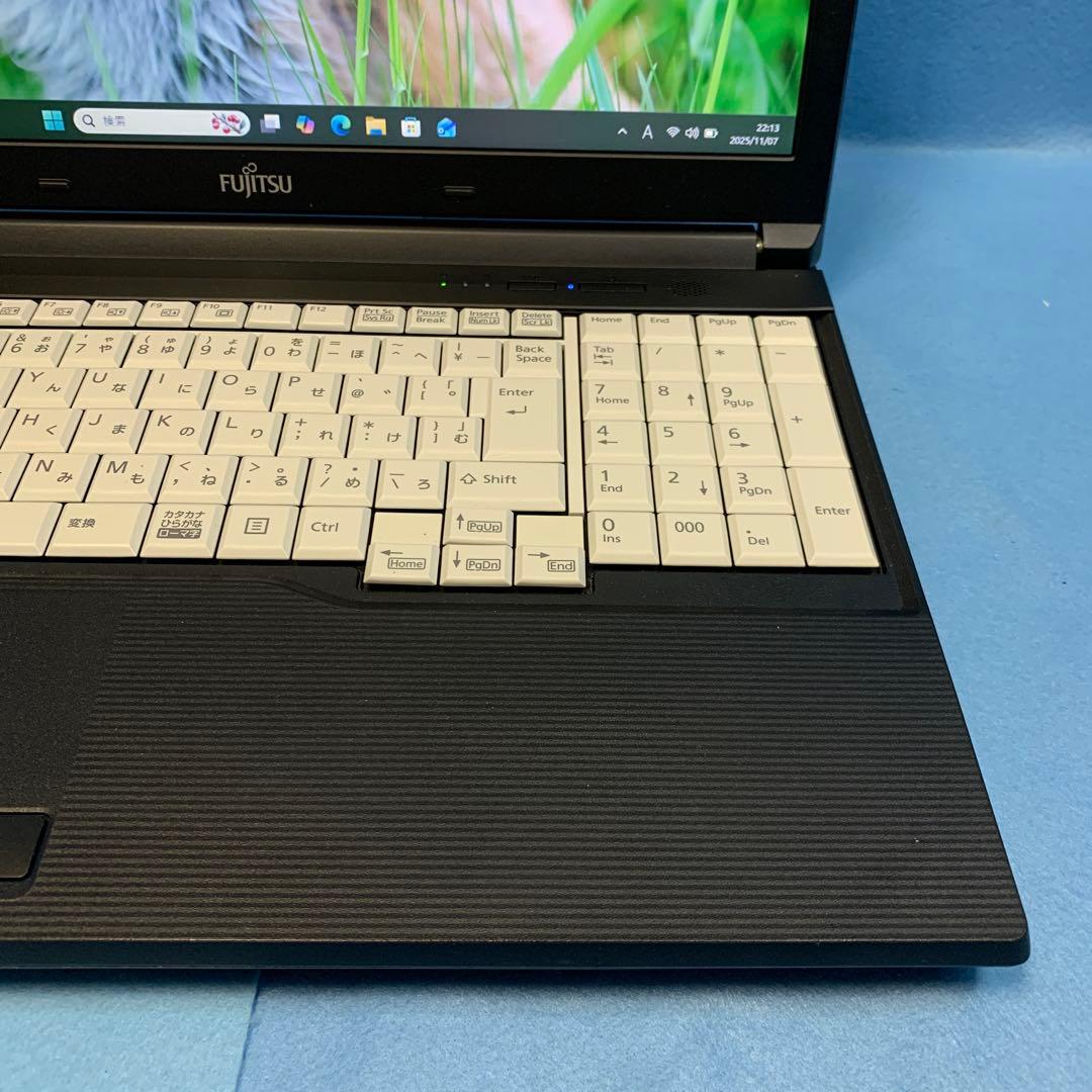 富士通/6th i3/Win11Pro/Office2021/新SSD/8GB⑭