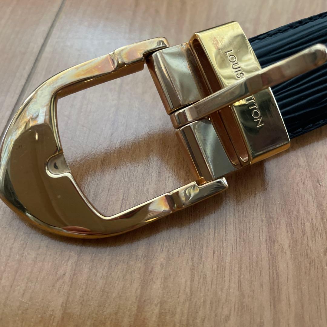 LOUIS VUITTON ブラックレザー ベルト　エピ
