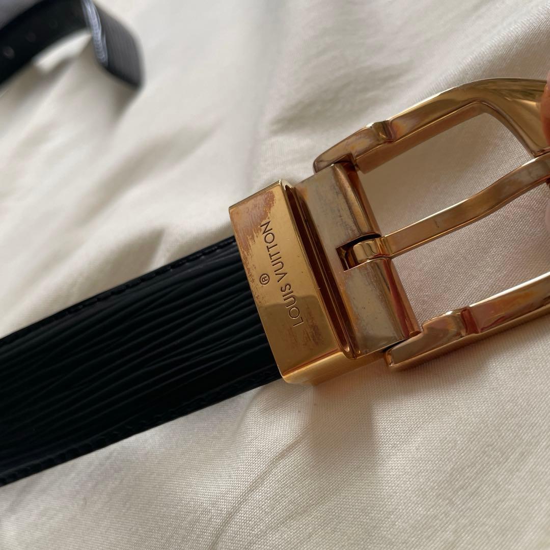 LOUIS VUITTON ブラックレザー ベルト　エピ