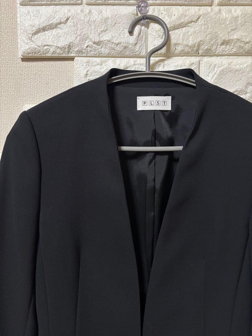 J プラステ　2WAYストレッチカラーレスジャケット・テーパードパンツ