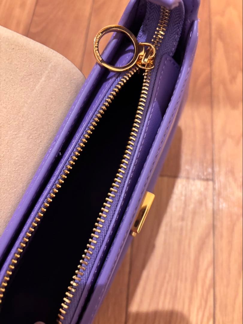 Charles & Keith チャールズ&キース　パープル ショルダーバッグ