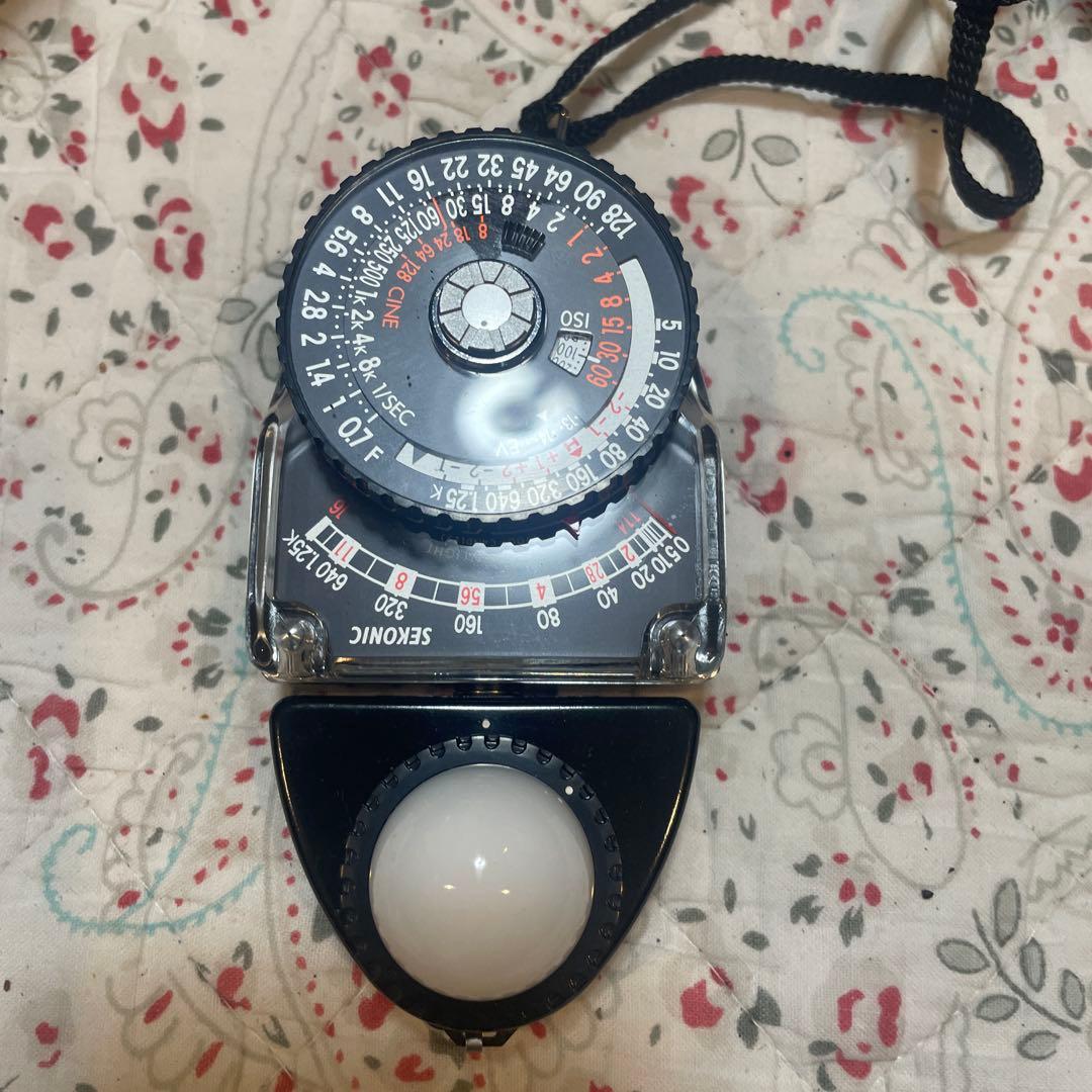 d*9様 CONTAX 一眼レフカメラ レンズキャップ付き