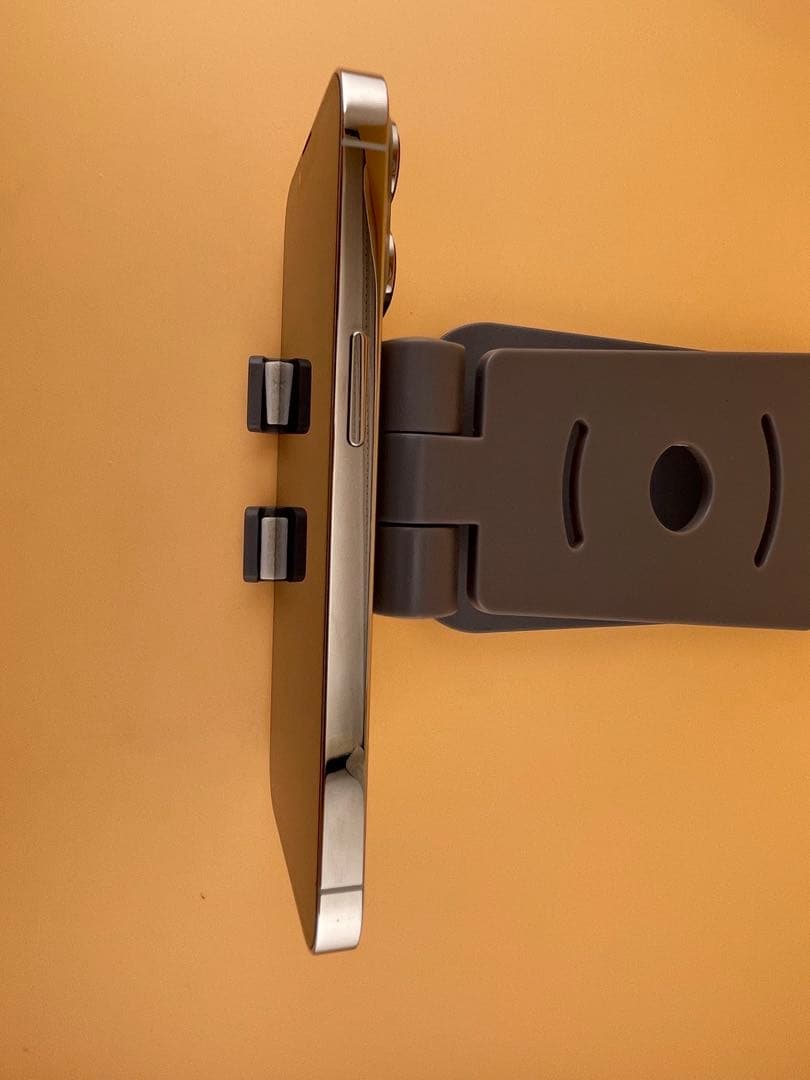 iphone 13pro シルバー128gb SIMフリー　バッテリー100%