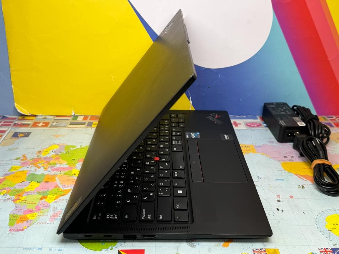 極美品 第12世代 レノボ Thinkpad X1 Carbon 10th 軽量