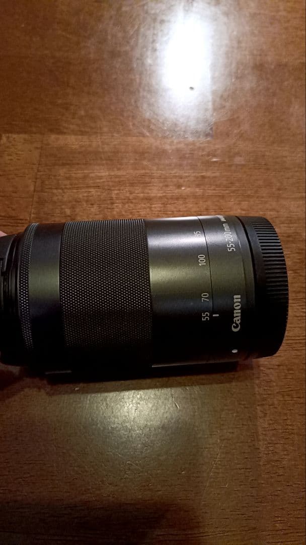 Canon EF-M 55-200mm ズームレンズ
