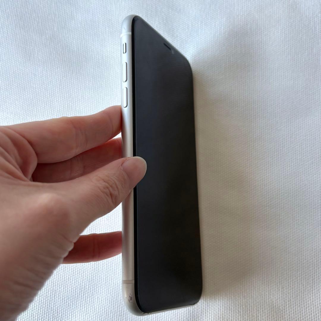 Apple iPhone XR (64GB)　ホワイト本体　箱あり