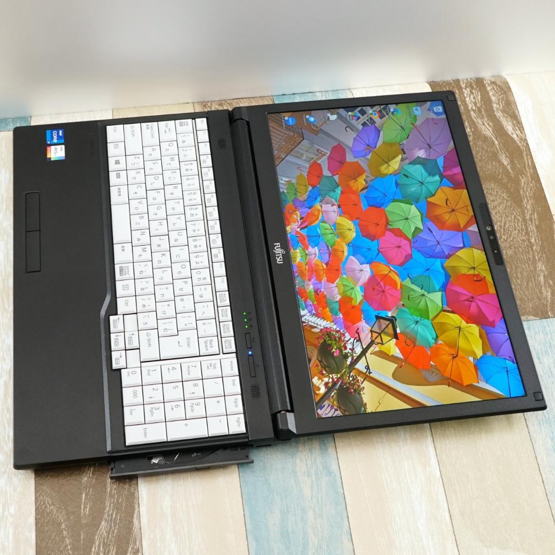 ３２ＧＢにメモリ増設済✨超高速大容量新品ＳＳＤ１ＴＢ搭載✨第１１世代ｉ７✨極美品