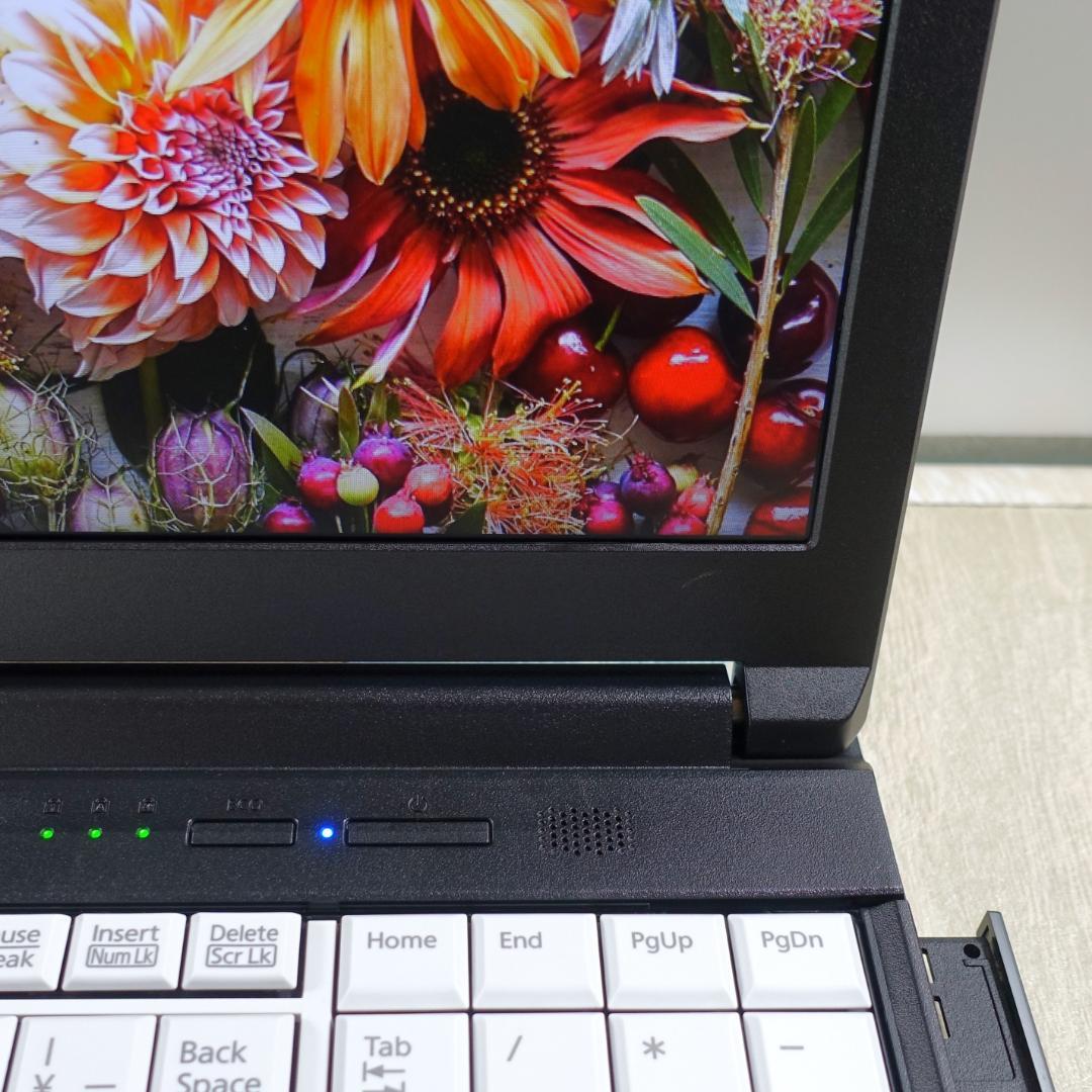 ３２ＧＢにメモリ増設済✨超高速大容量新品ＳＳＤ１ＴＢ搭載✨第１１世代ｉ７✨極美品