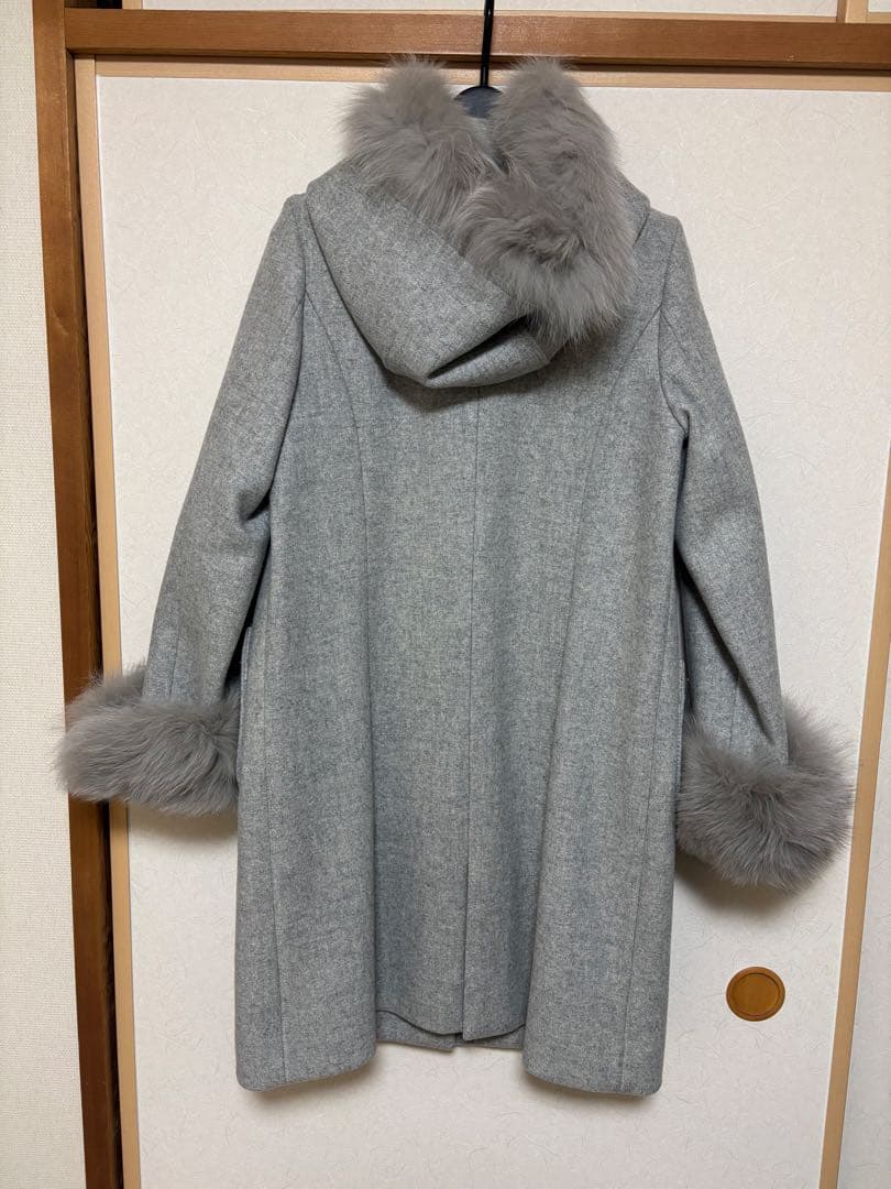 ノエラ　noela＊ライトグレー＊ダッフルコート＊ウールコート＊ファー付き（M）
