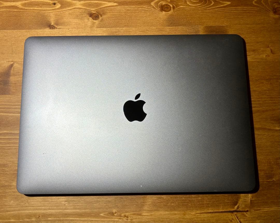 MacBook Air:M1/13インチ、8GB RAM、256GB
