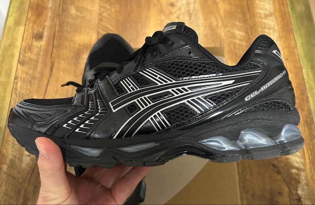 ASICS GEL-KAYANO 14 ブラック