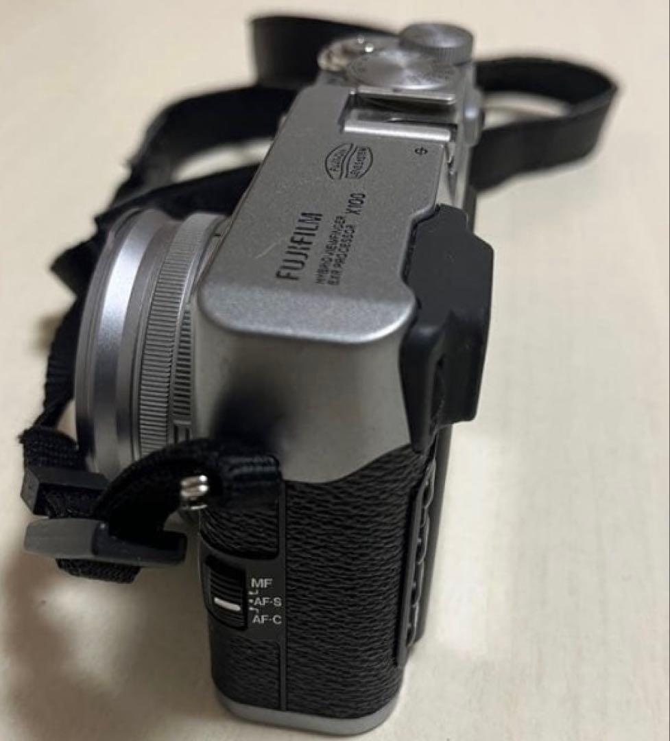FUJIFILM X100 コンパクトデジタルカメラ