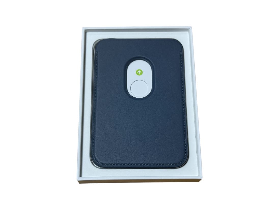 アップル純正　magsafe対応iphone レザーウォレット 【新品未使用】