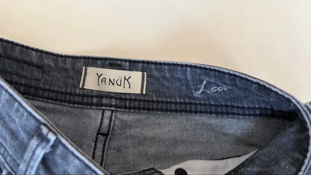 yanuk ボーイズストレート LEA VGY 21