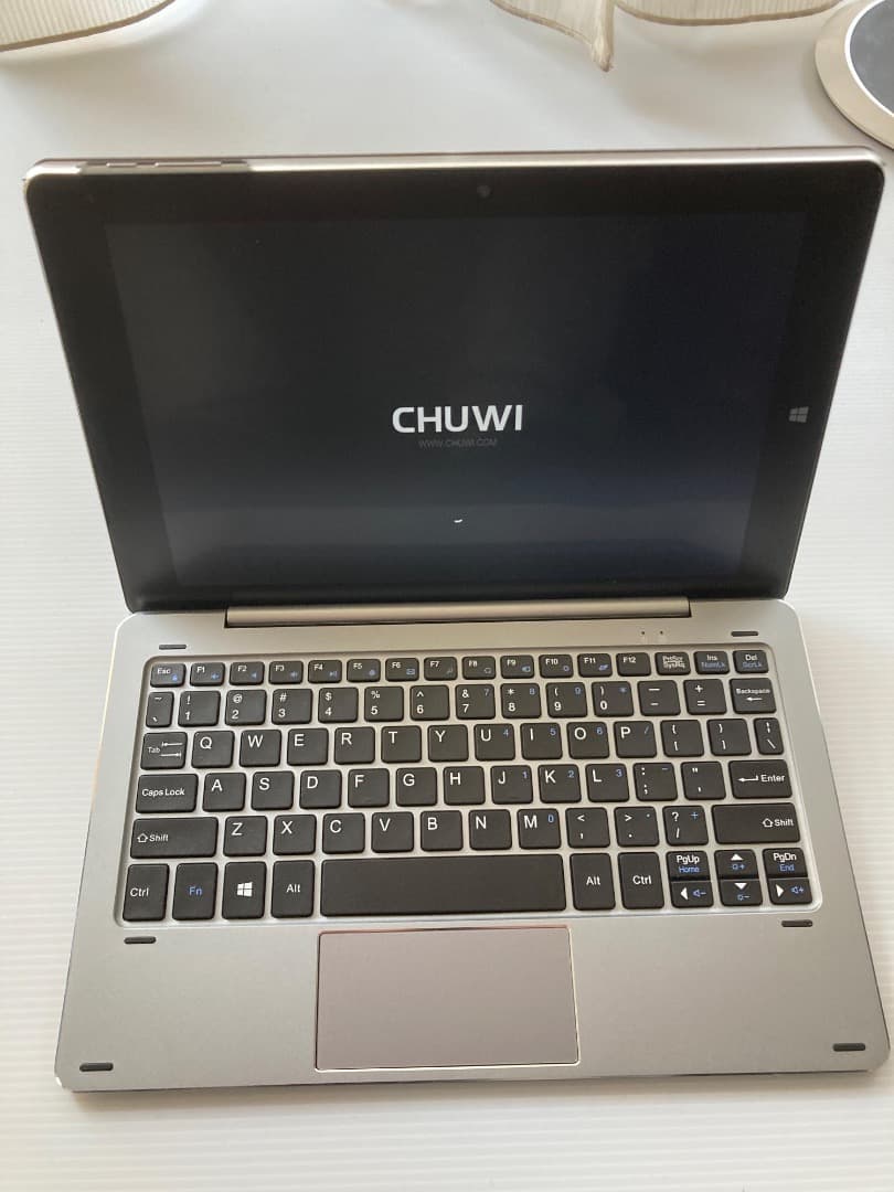 CHUWI 【hi10x】 タブレットpc ＋キーボード（着脱式2-in-1）