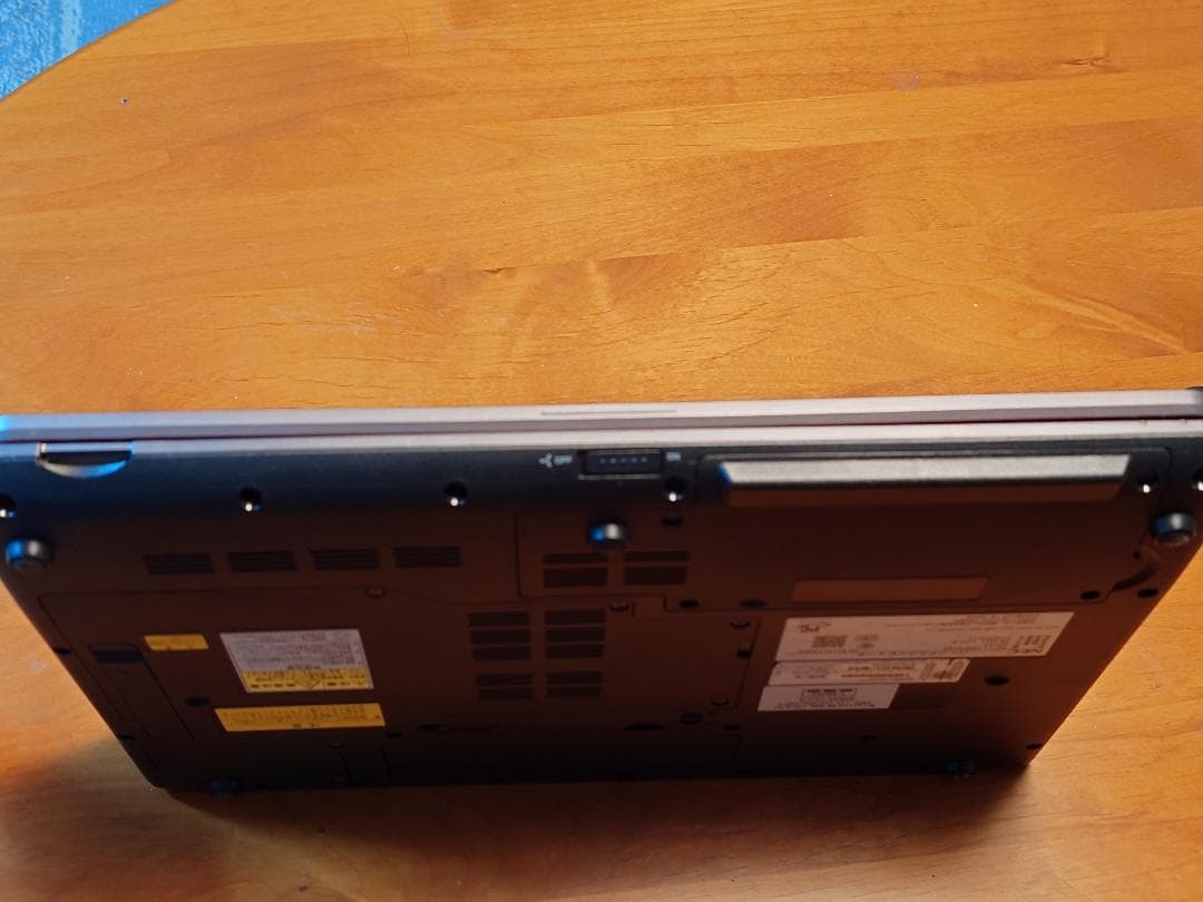 n*a様 NEC LaVie PC-LL750FS1SR　ノートPC