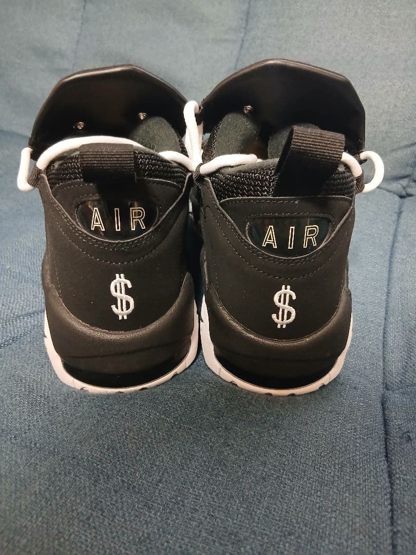 靴 NIKE AIR MORE MONEY