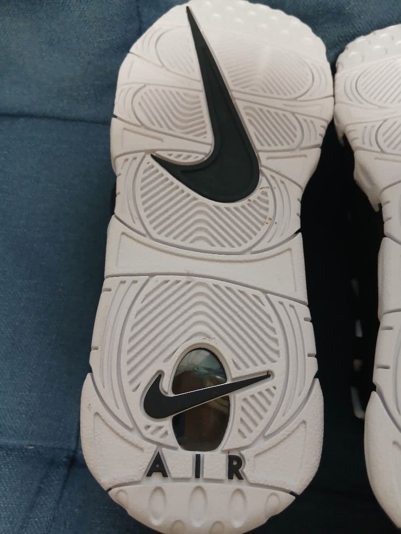 靴 NIKE AIR MORE MONEY