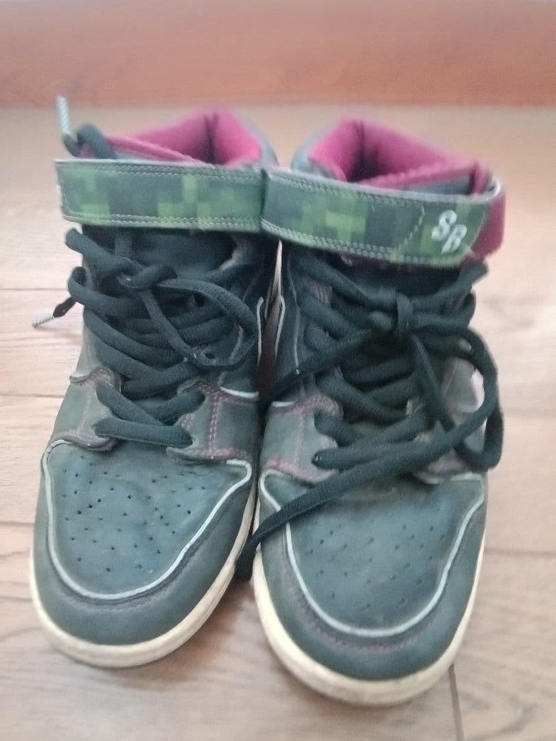 Nike SB Dunk High ブラック/カモフラージュ