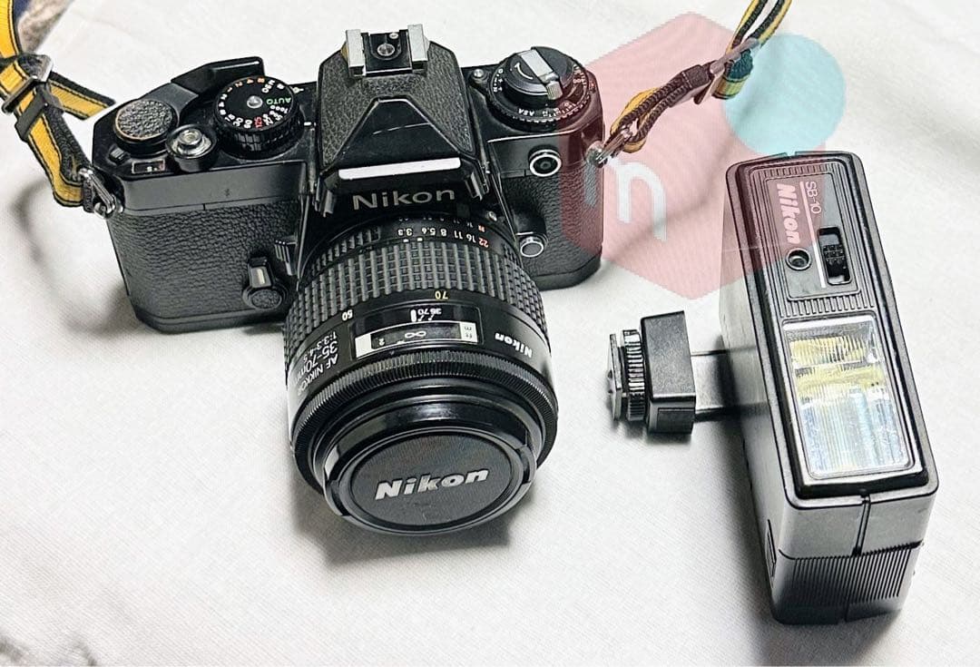 Nikon ニコン FE ブラック ＋（レンズ•ストロボ）