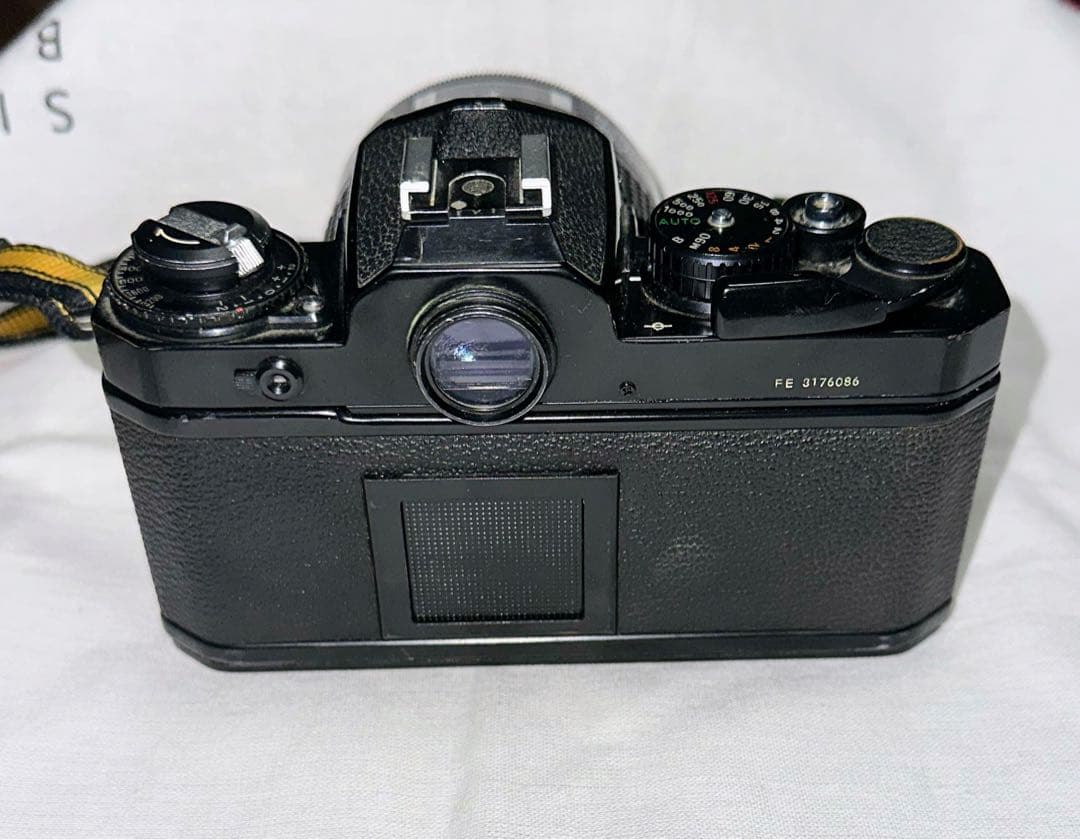 Nikon ニコン FE ブラック ＋（レンズ•ストロボ）