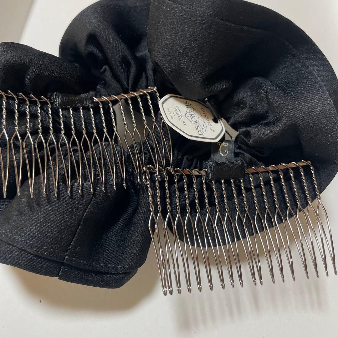 コンプレックスビズコーム 新品未使用 スワロフスキー付き黒サテンヘアアクセサリー