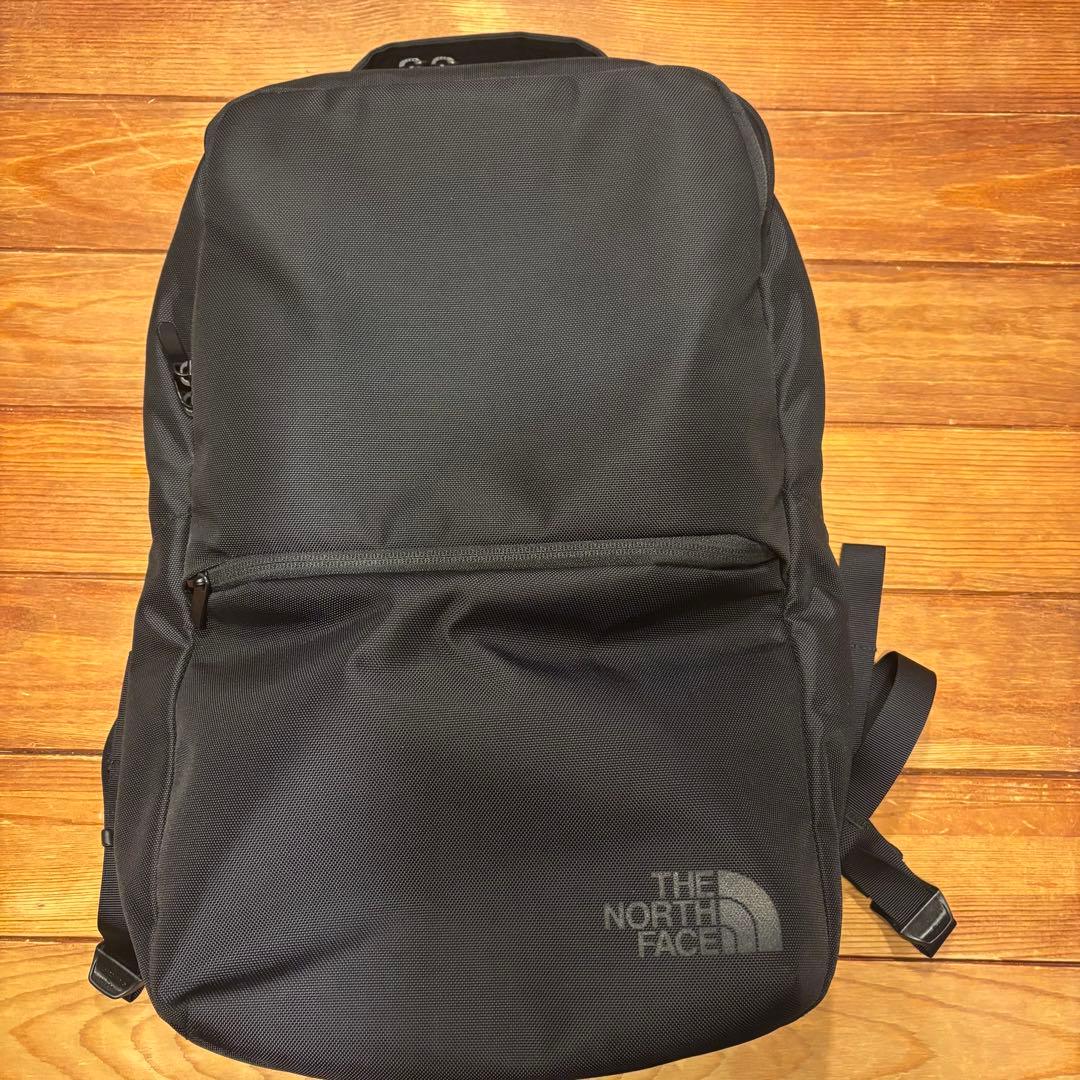 ノースフェイス northface シャトルデイパック スリム バッグ ビジネス