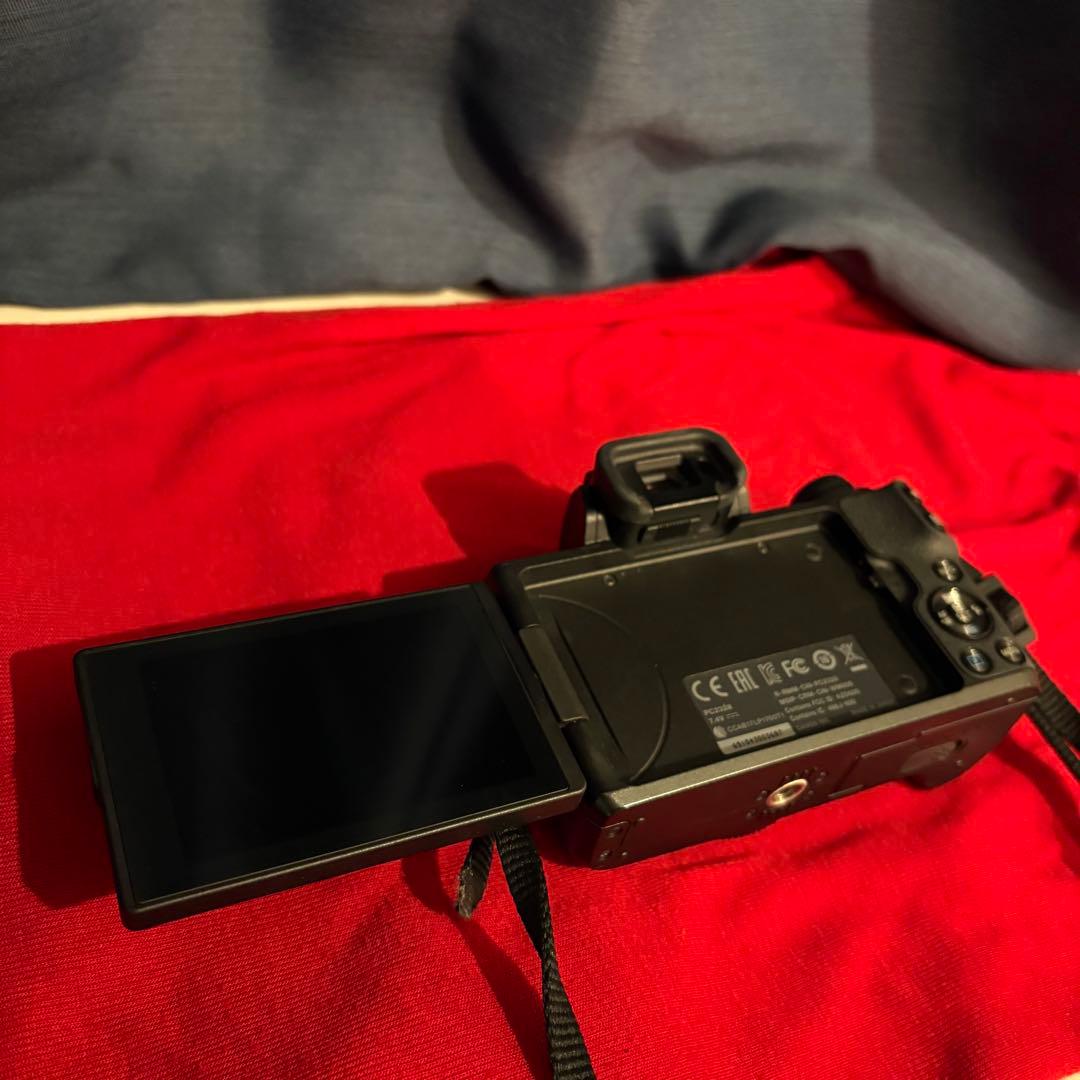 Canon EOS KISS M レンズキット