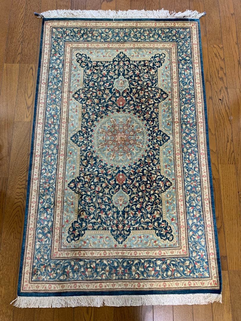 ヴィンテージ　ペルシャ絨毯　クム産　オールド手織り絨毯　シルク