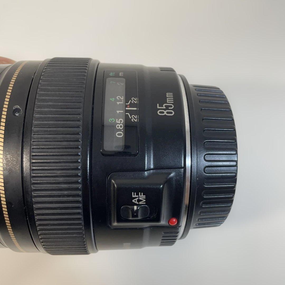 CANON EF 85mm f/1.8 単焦点